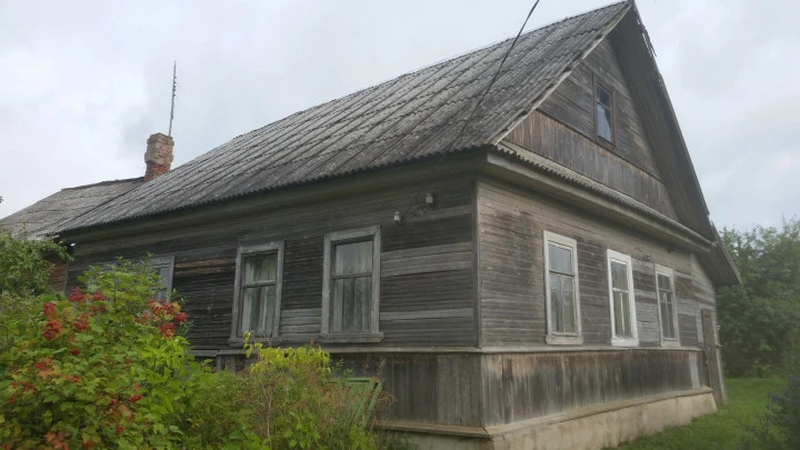 Аукцион по продаже нежилого помещения, общей площадью 31 кв.м., по адресу: Ленинградская область, Лужский район, Осьминское сельское поселение (Рельская волость), д. Залустежье, д.б/н.